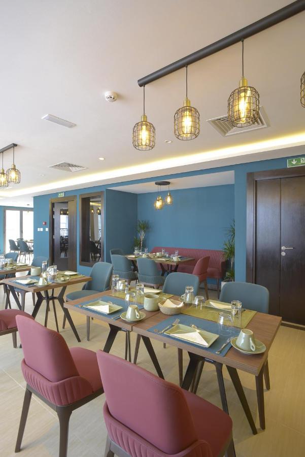 Maia Aparthotel 5*